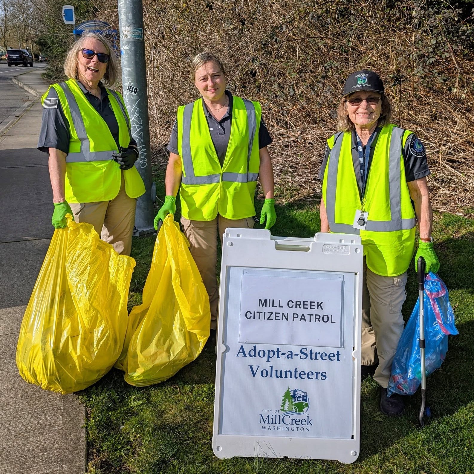 Mill Creek Citizen Patrol volunteering for Adopt-a-Street