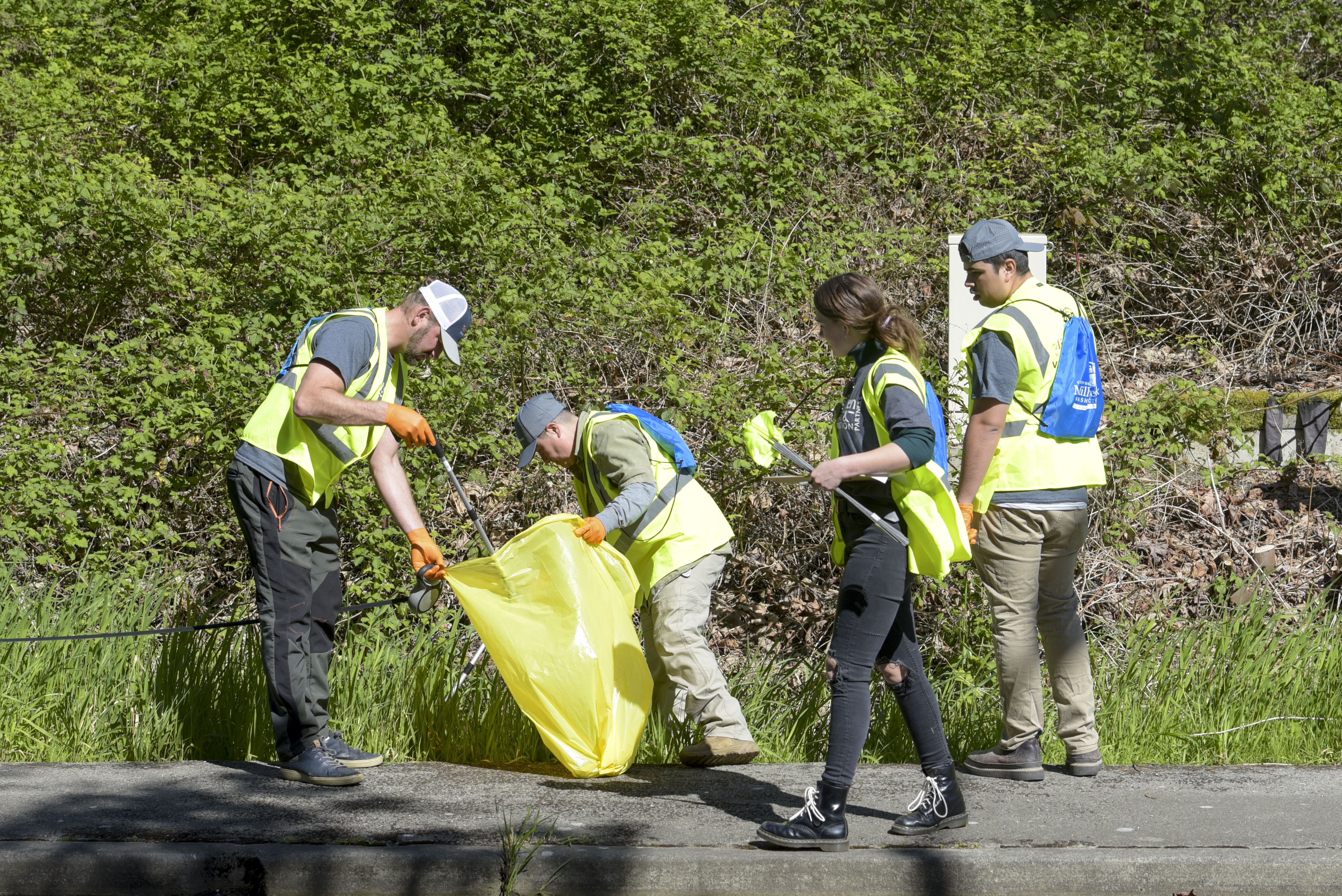 Mill Creek cleanup volunteers.